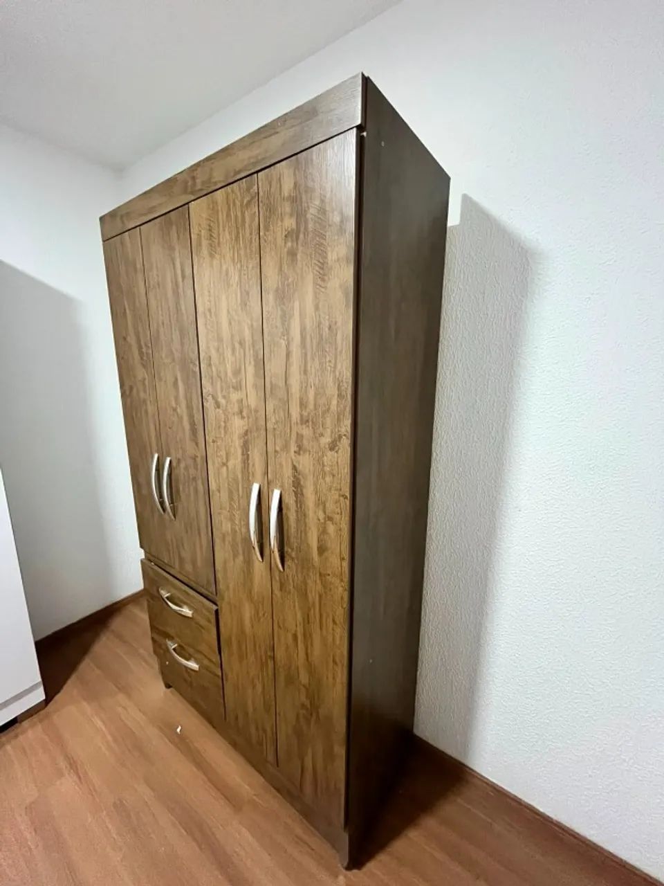 Guarda- roupa Solteiro 4 portas - Foto 2