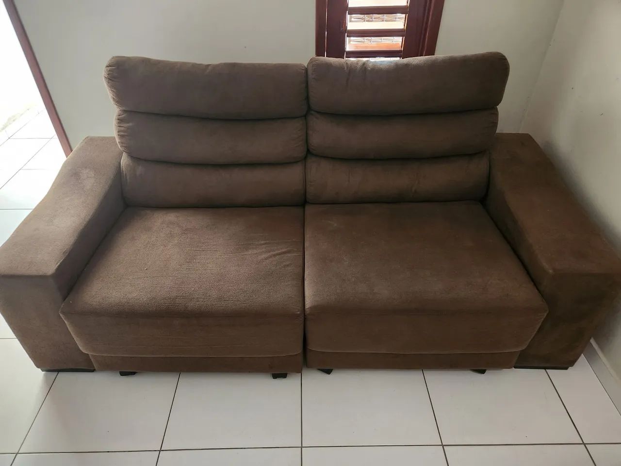 Sofá Retrátil e Reclinável 3 Lugares Marrom - Conservado - Foto 2