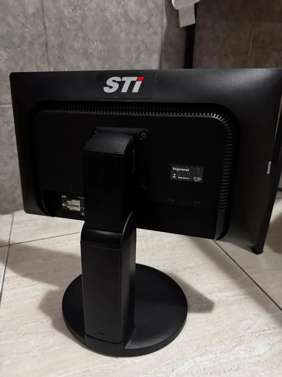 Monitor STI LED 19