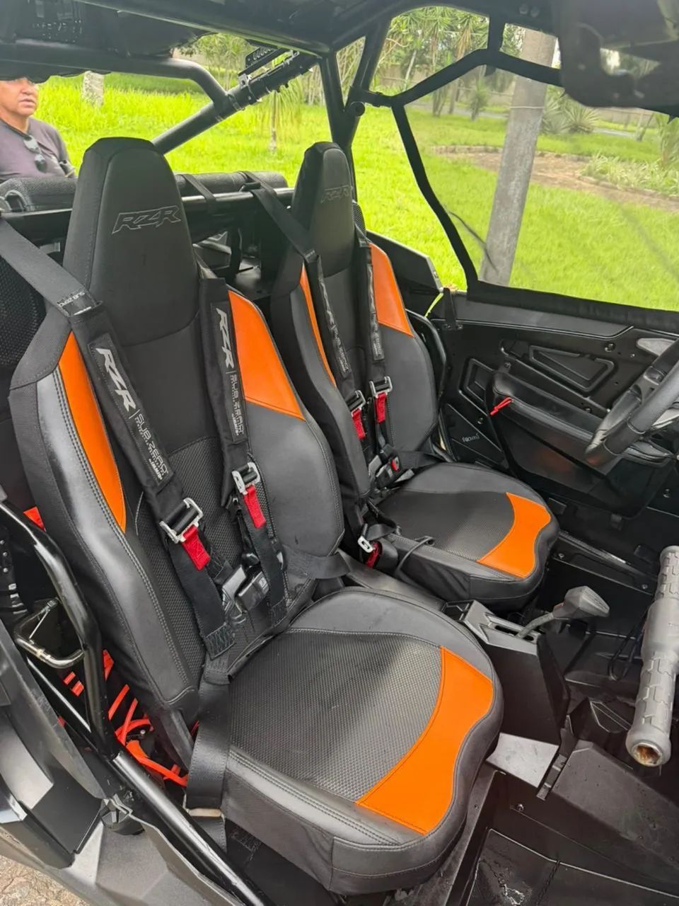 UTV Polaris RZR 1000 - Foto 4