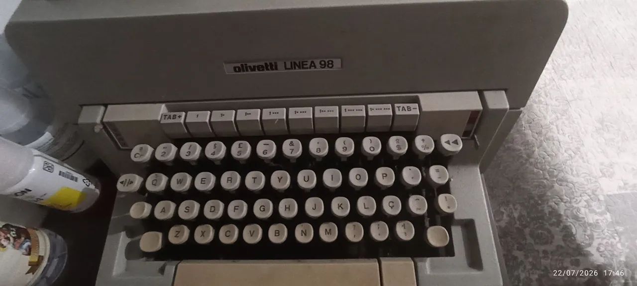 Maquina de Datilografia Olivetti Linea 98 - Foto 2