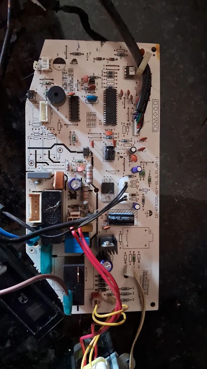 Placa evaporadora Midea modelo KFR32G/N1Y usada - Foto 4
