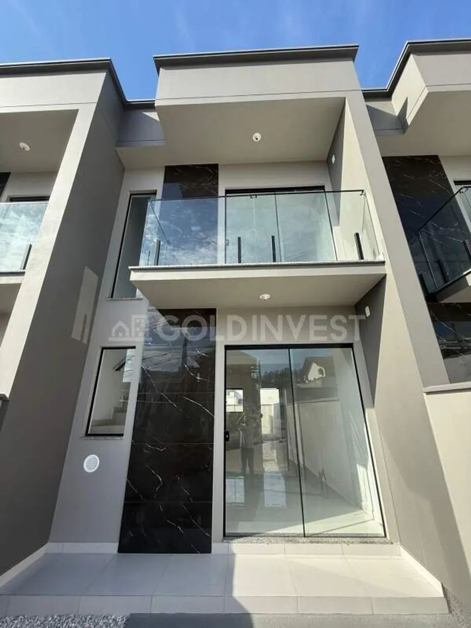Sobrado com passagem lateral 2 quartos no bairro Volta Grande - Foto 4