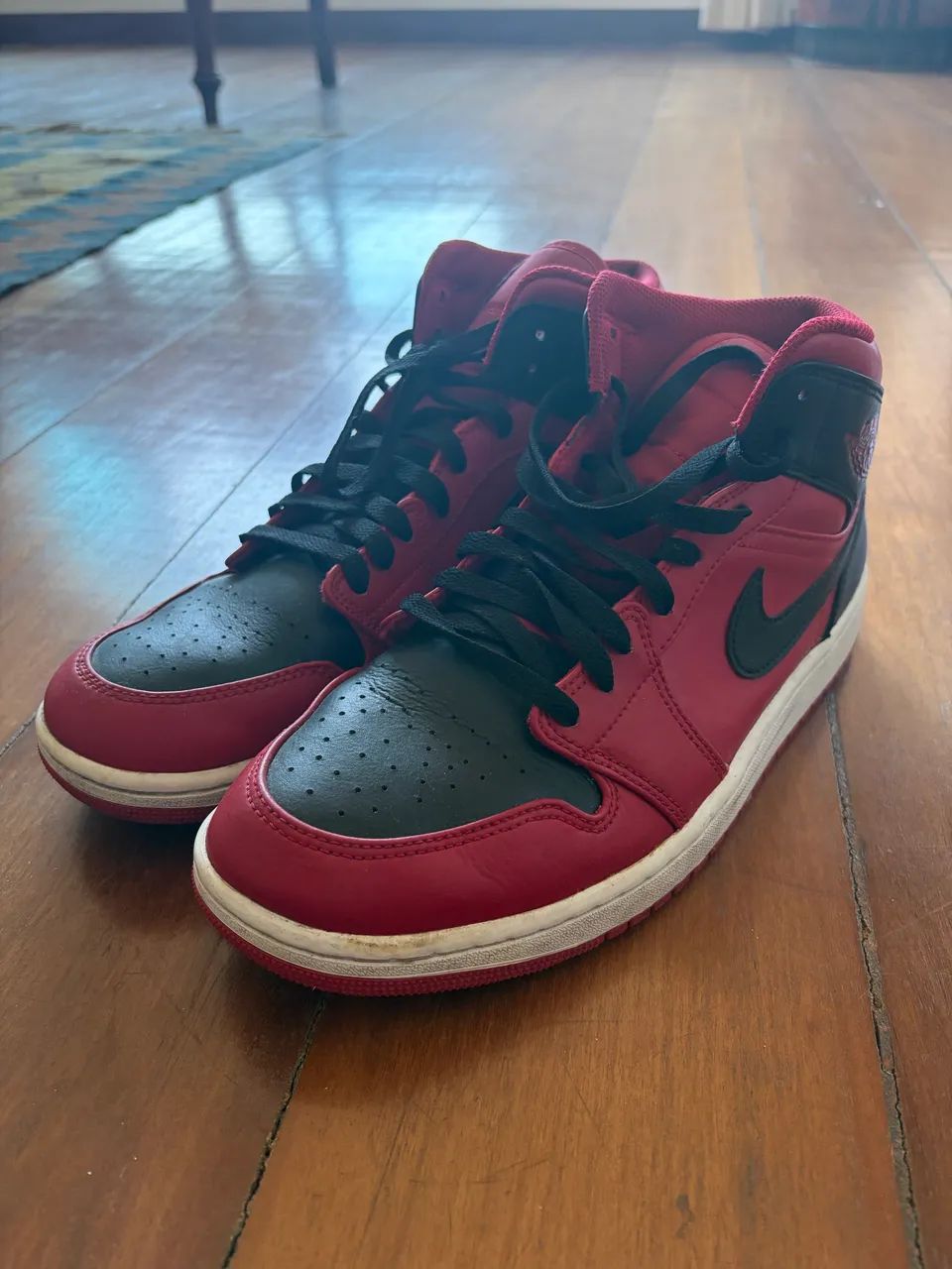 Jordan Air 1 Mid Vermelho e Preto