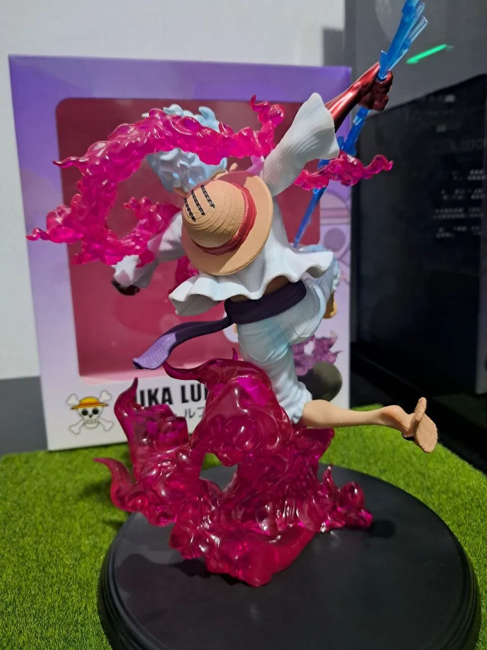 Action Figure One Piece - Luffy Gear 5 25cm - Foto 4