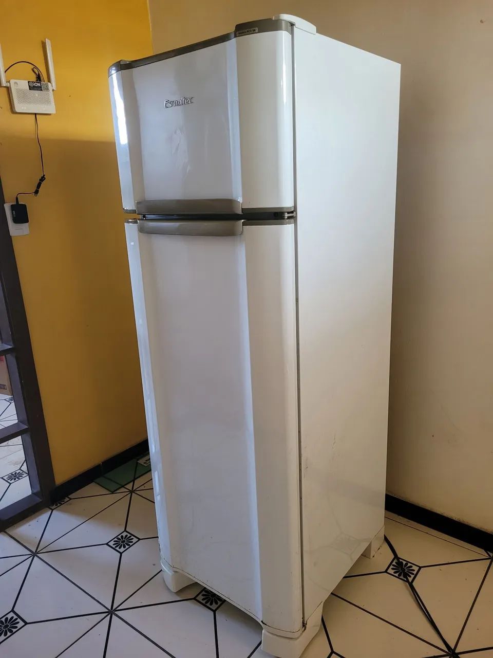 Geladeira Esmaltec