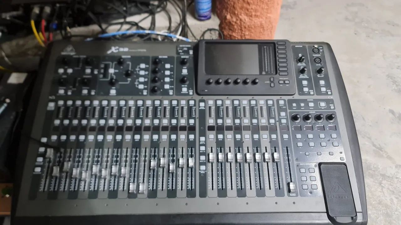 MESA DE SOM BERINGHER X32 FULL - Foto 3