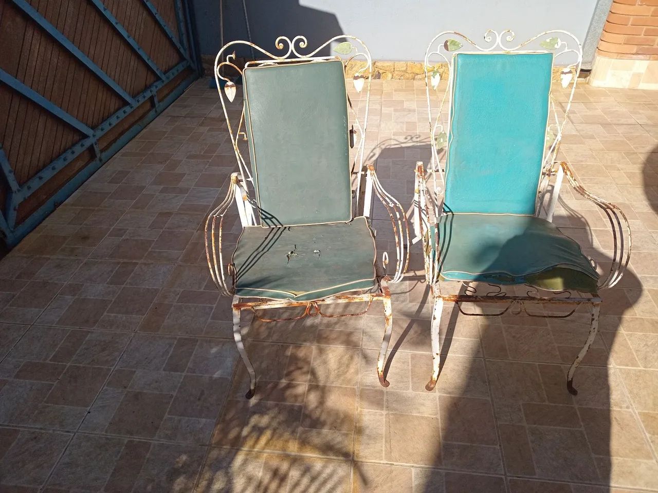 Cadeiras. com Mesa de varanda  - Foto 2