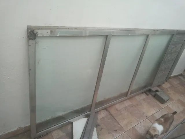 Portas de alumínio e vidro - Foto 5