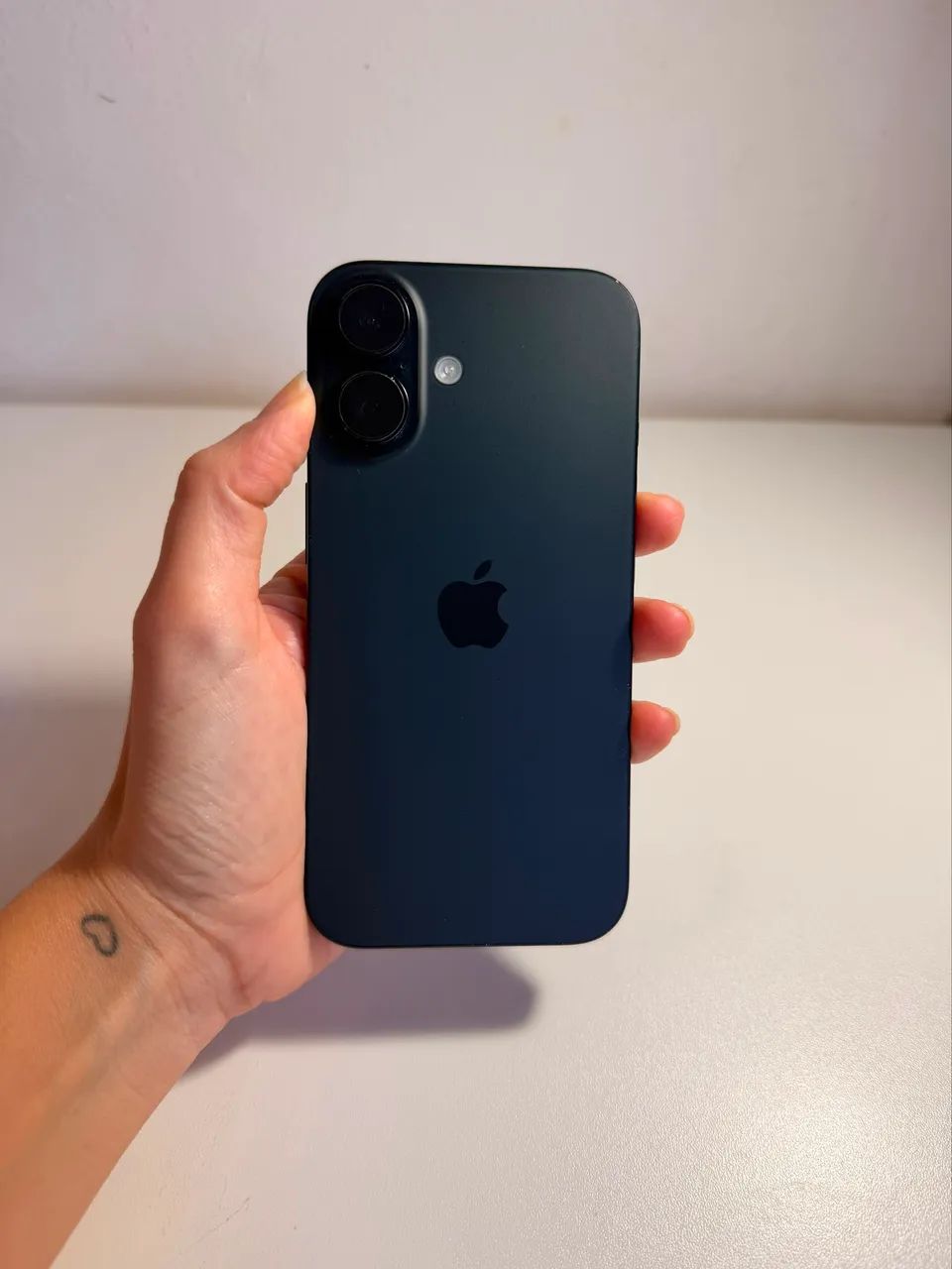 iPhone 16 128gb preto