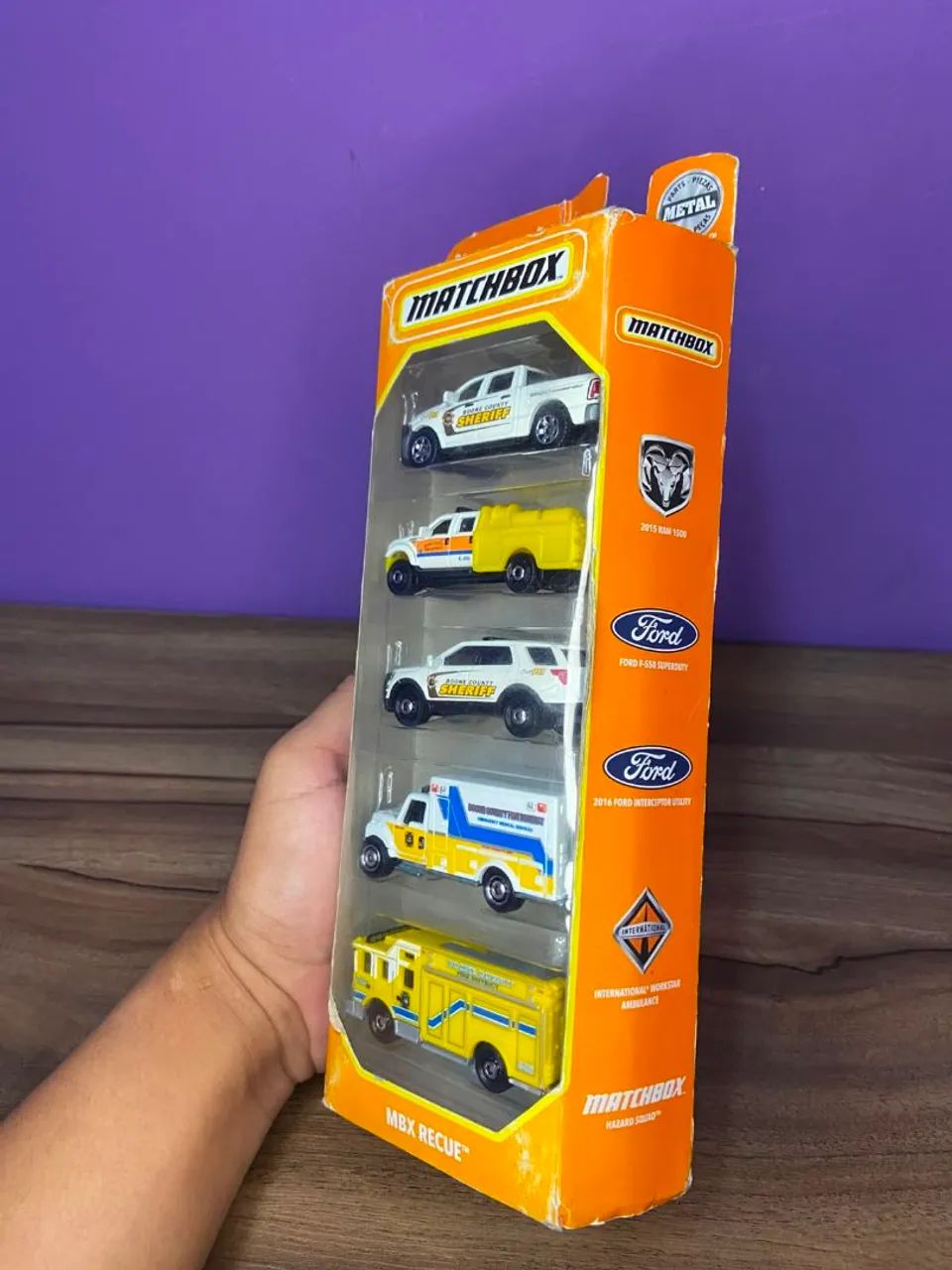 Pack 5 Carrinhos MATCHBOX - Foto 4