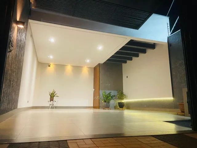 CASA À VENDA - ALTO PADRÃO