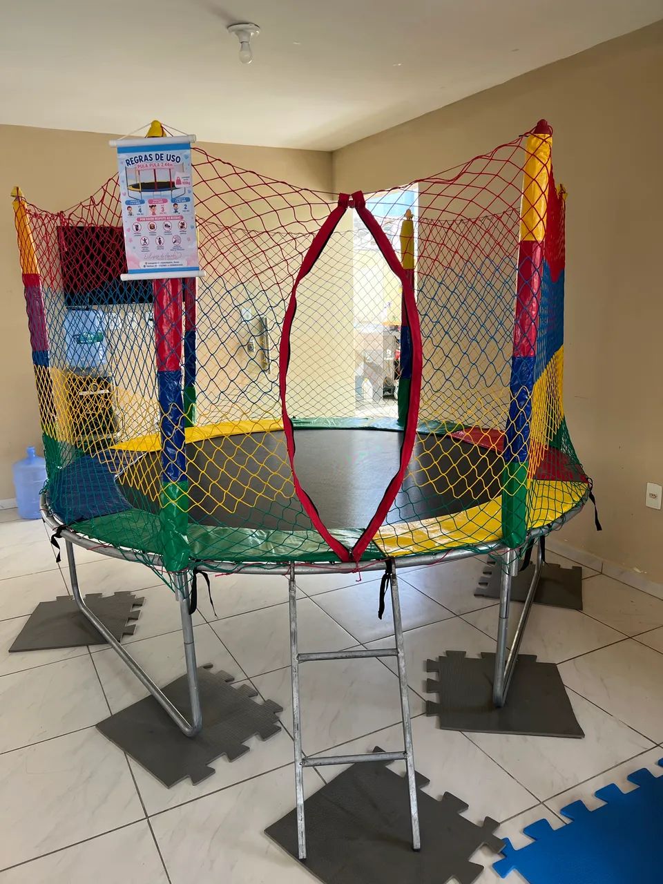 Locação de mesas e cadeiras, tenda, pula pula , piscina de bolinha  - Foto 5