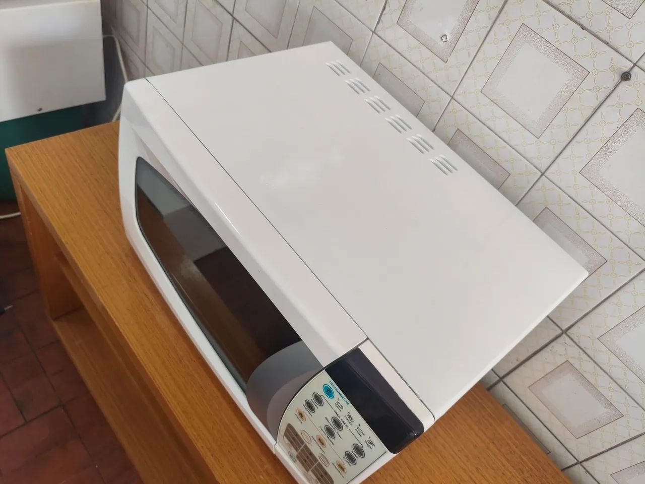 MICROONDAS ELECTROLUX 20 LITROS  - Foto 5
