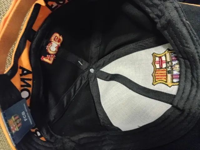 Boné oficial Barcelona, novo e sem uso. Ronaldinho Gaucho - Foto 3