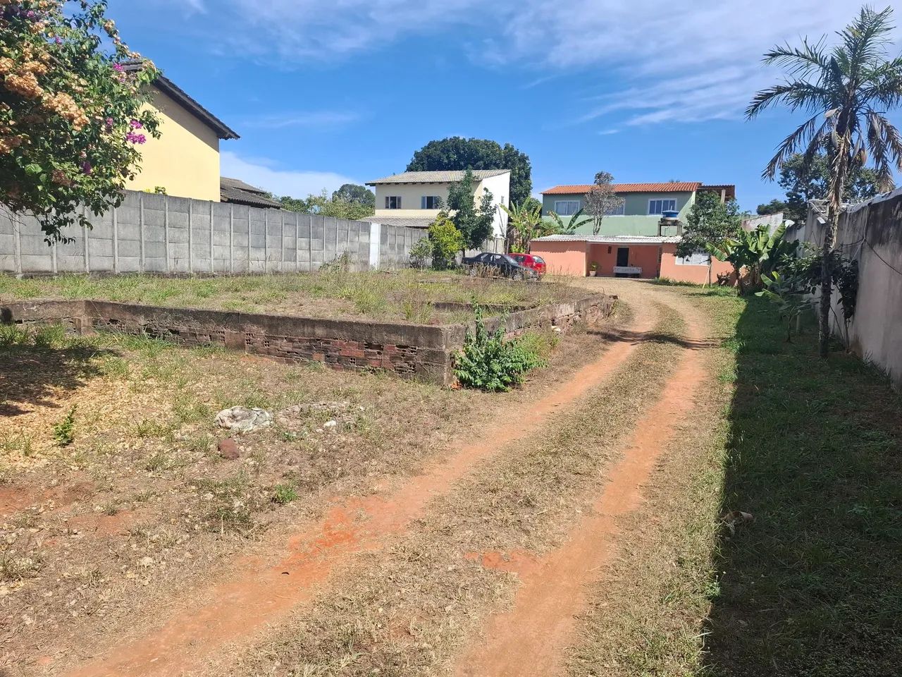 Casa próximo do comércio da segunda etapa CMEL