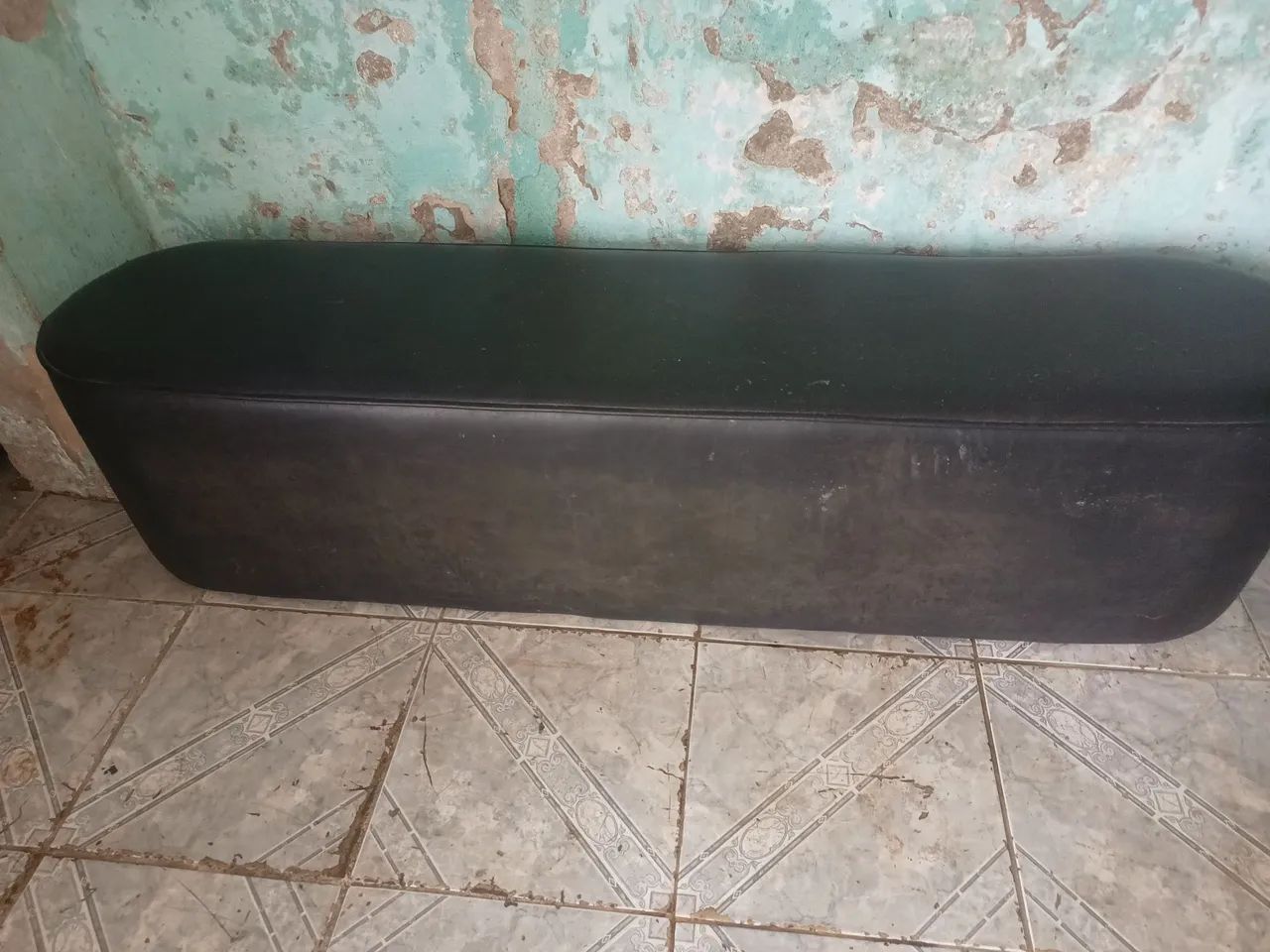 Puff de couro 5 lugares 