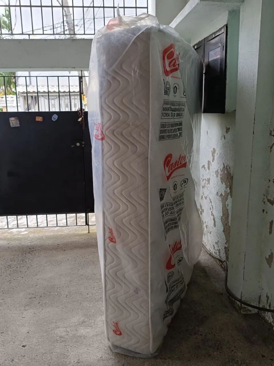 Vendo colchão casal 