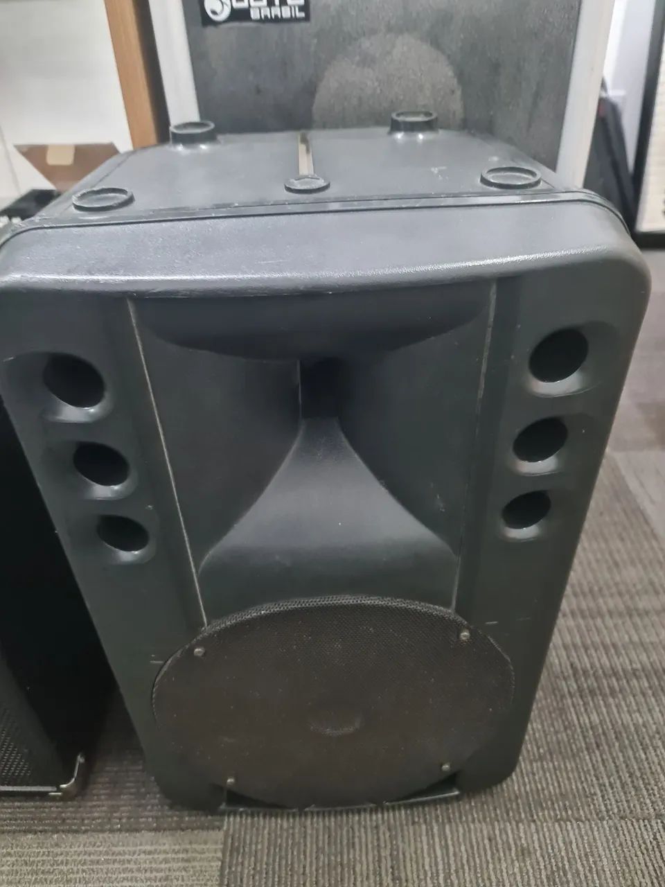 Caixa Ativa RCF ART 200A