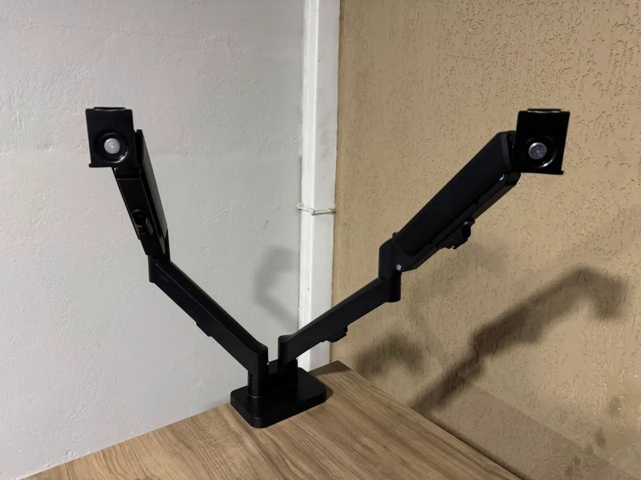 Suporte de mesa articulado - Foto 2
