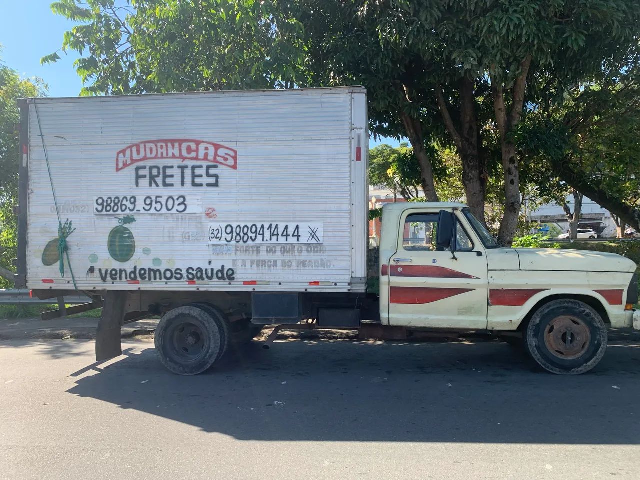 Fretes e Mudanças com Caminhão Baú | Residencial, Comercial e Viagens - Foto 3