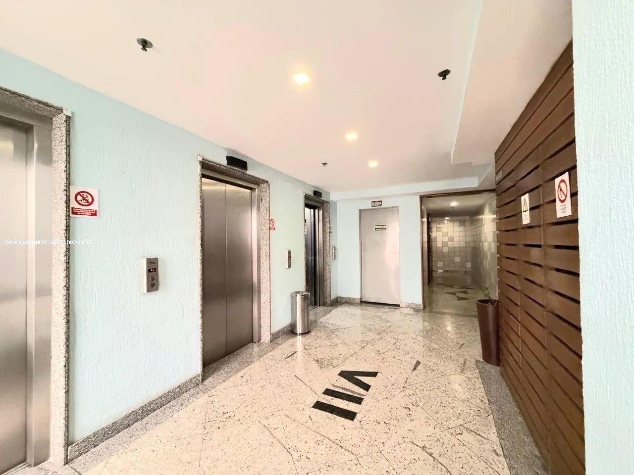 Sala Comercial para Venda em Nova Iguaçu, Centro, 1 banheiro - Foto 2
