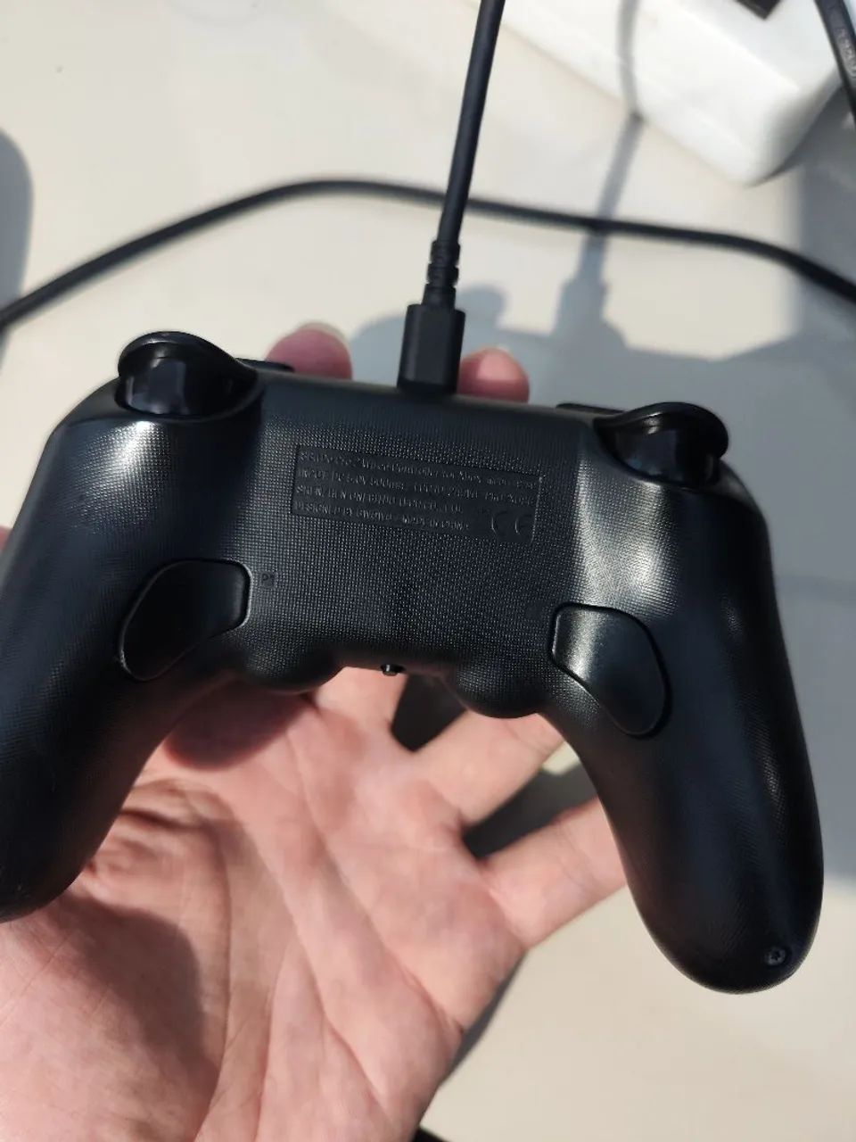 Controle 8Bitdo Pro 2 com paddles para Xbox X/S e PC e celular  - Foto 2