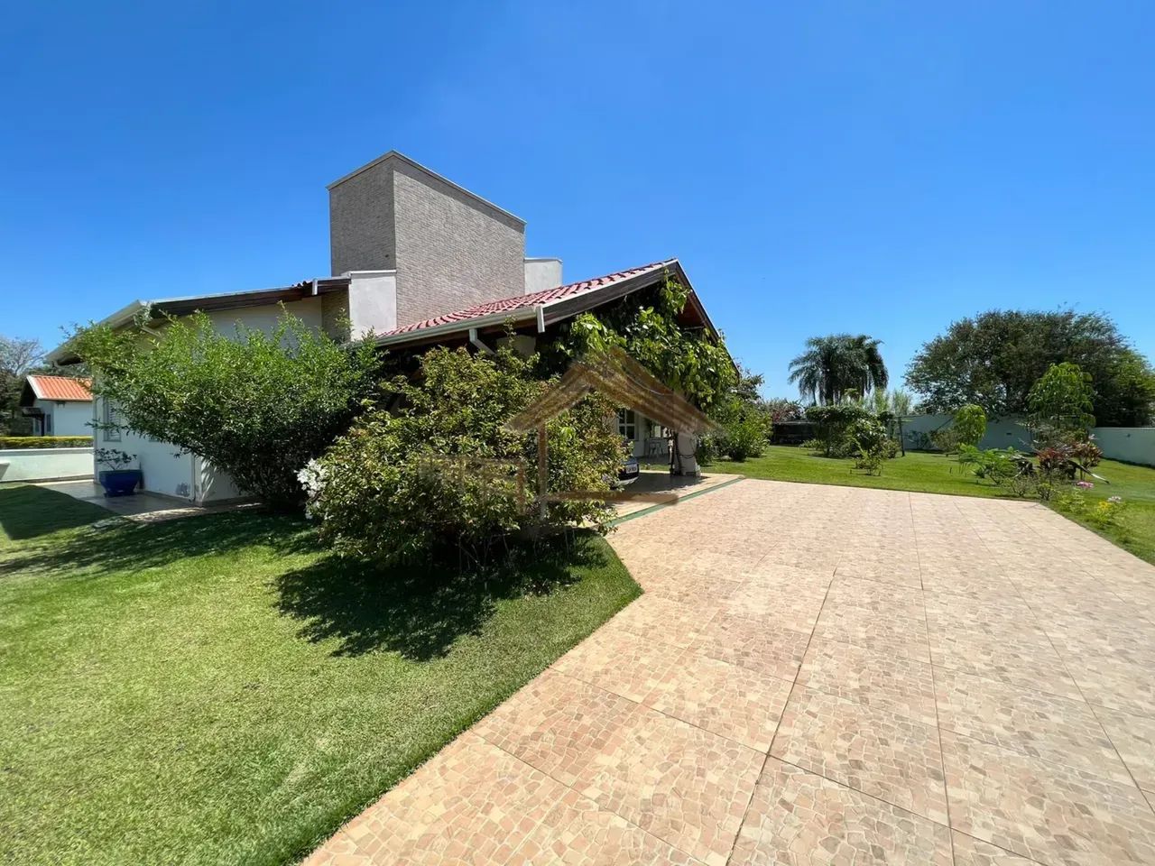Casa de condomínio térrea para venda, possui 1.300m² e 3 quartos. - Foto 2