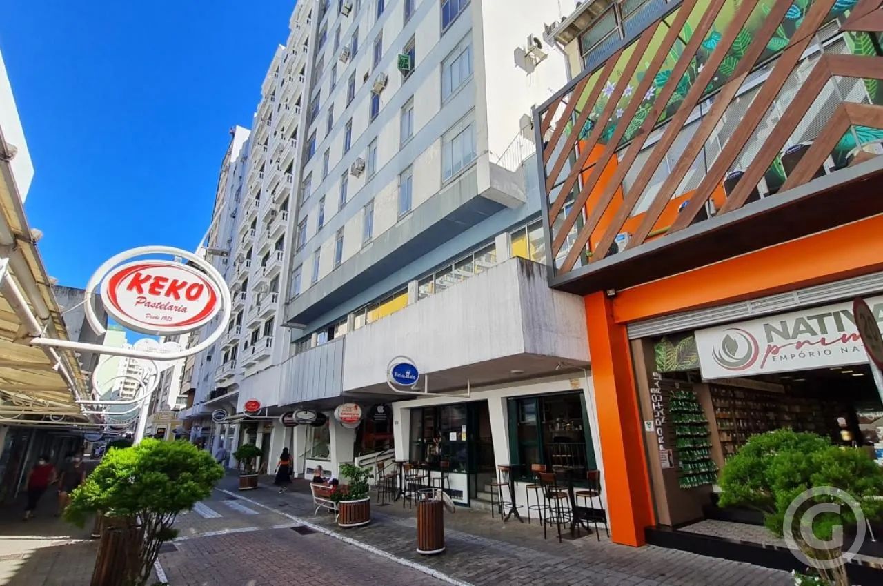 Apartamento de três dormitórios no Centro de Florianópolis - Foto 2