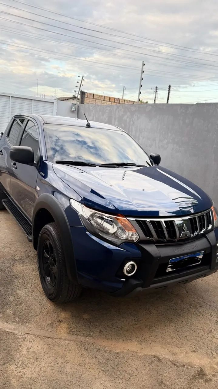 Mitsubishi L200 L200 Tri. Outdo. GLS 2.4 CD 4x4 Die. Aut 2022