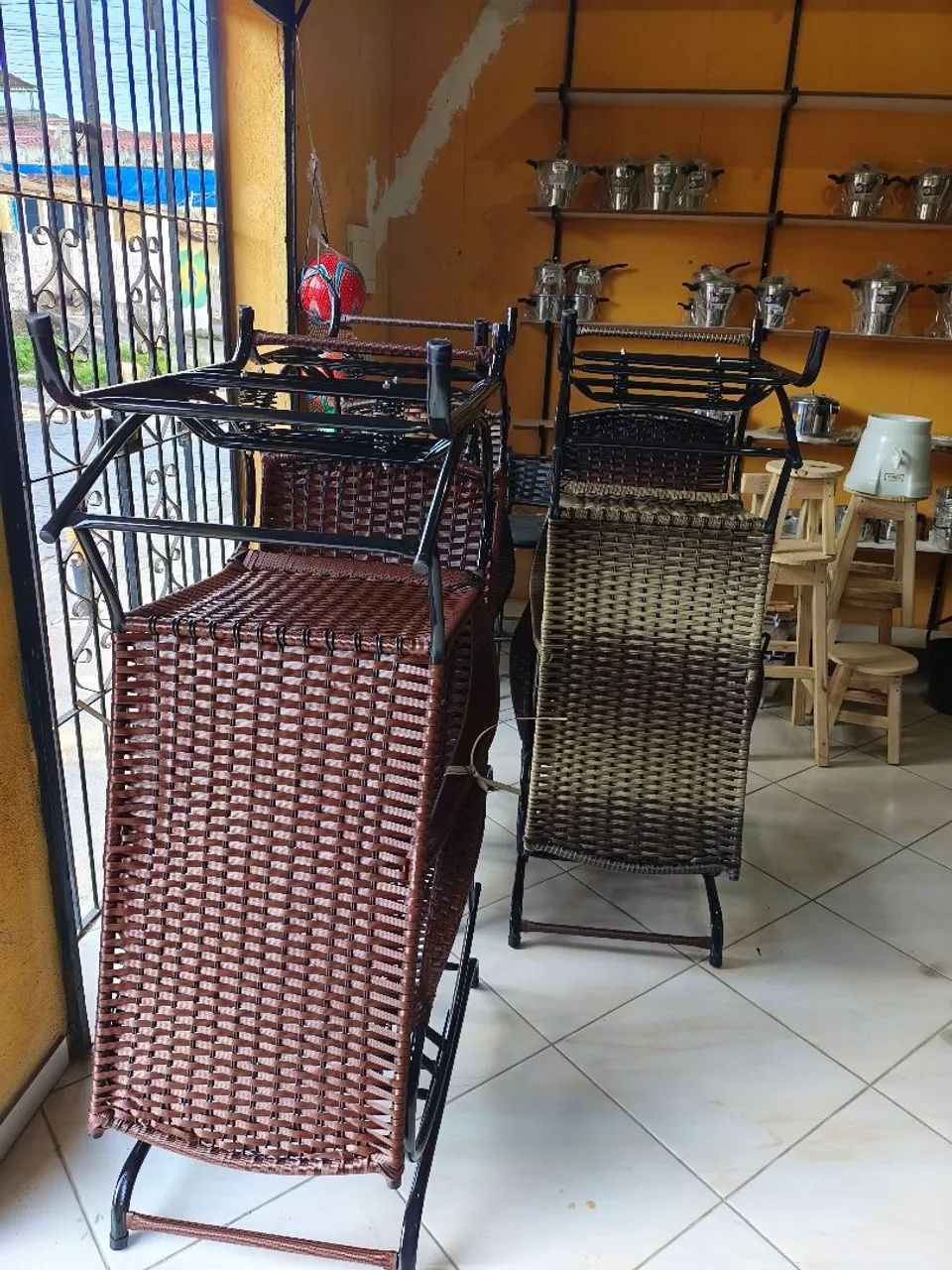 Cadeira de balanço reforçada 04 molas Extra grande R$220,00 - Foto 4