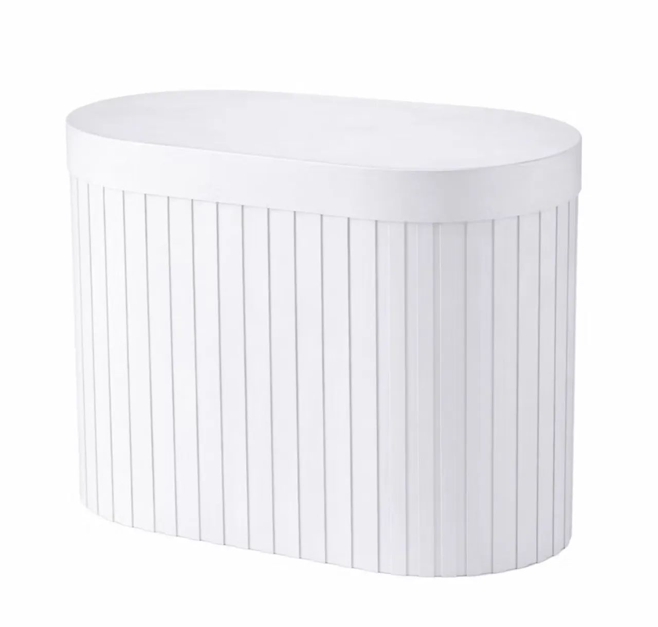 Mesa o oval ripada branca 