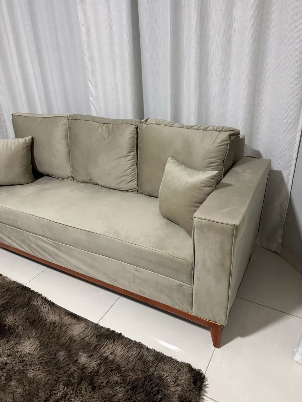 Unused sofa available452149294158981122