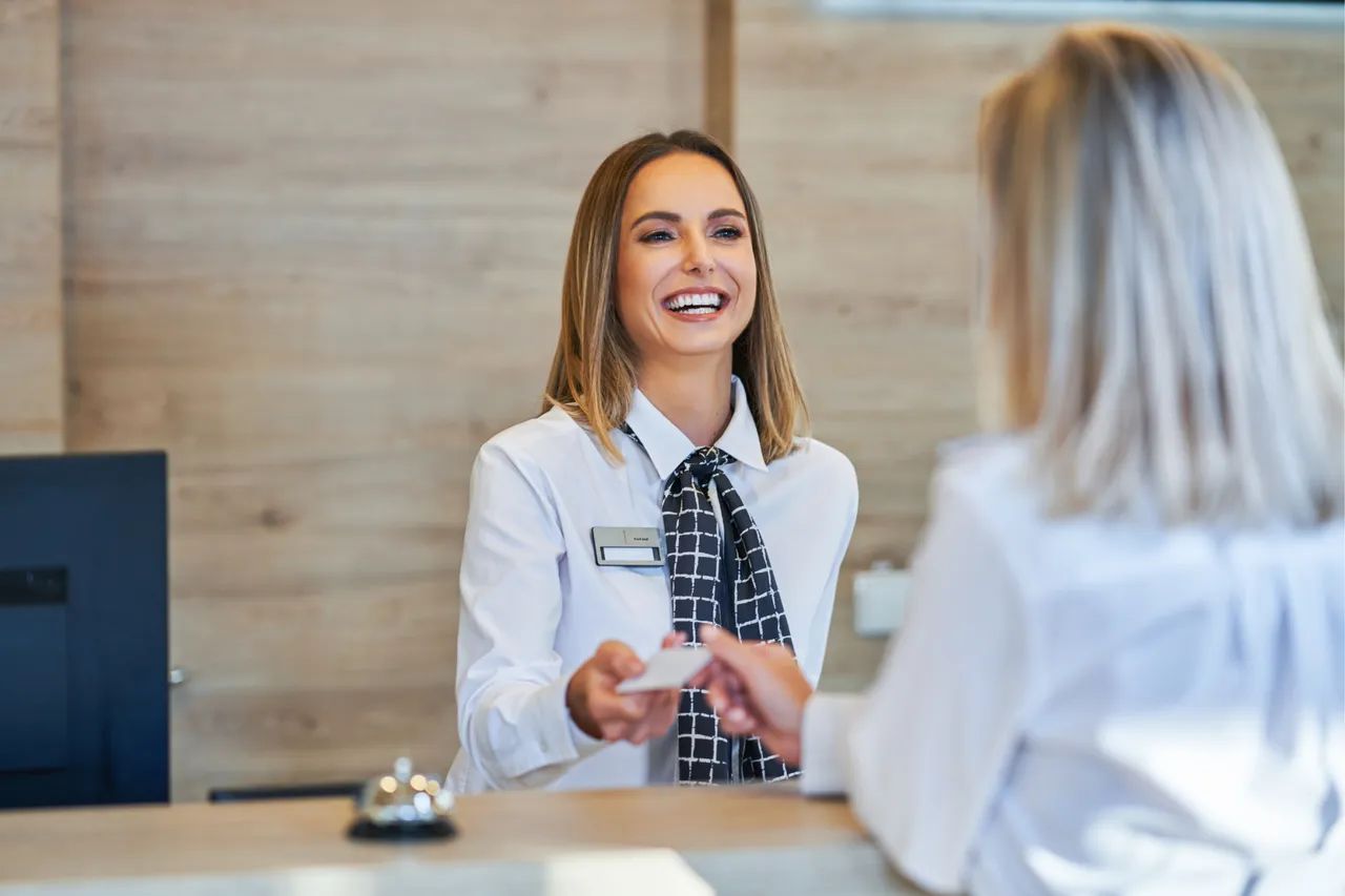 Vaga para recepcionista  - Foto 2