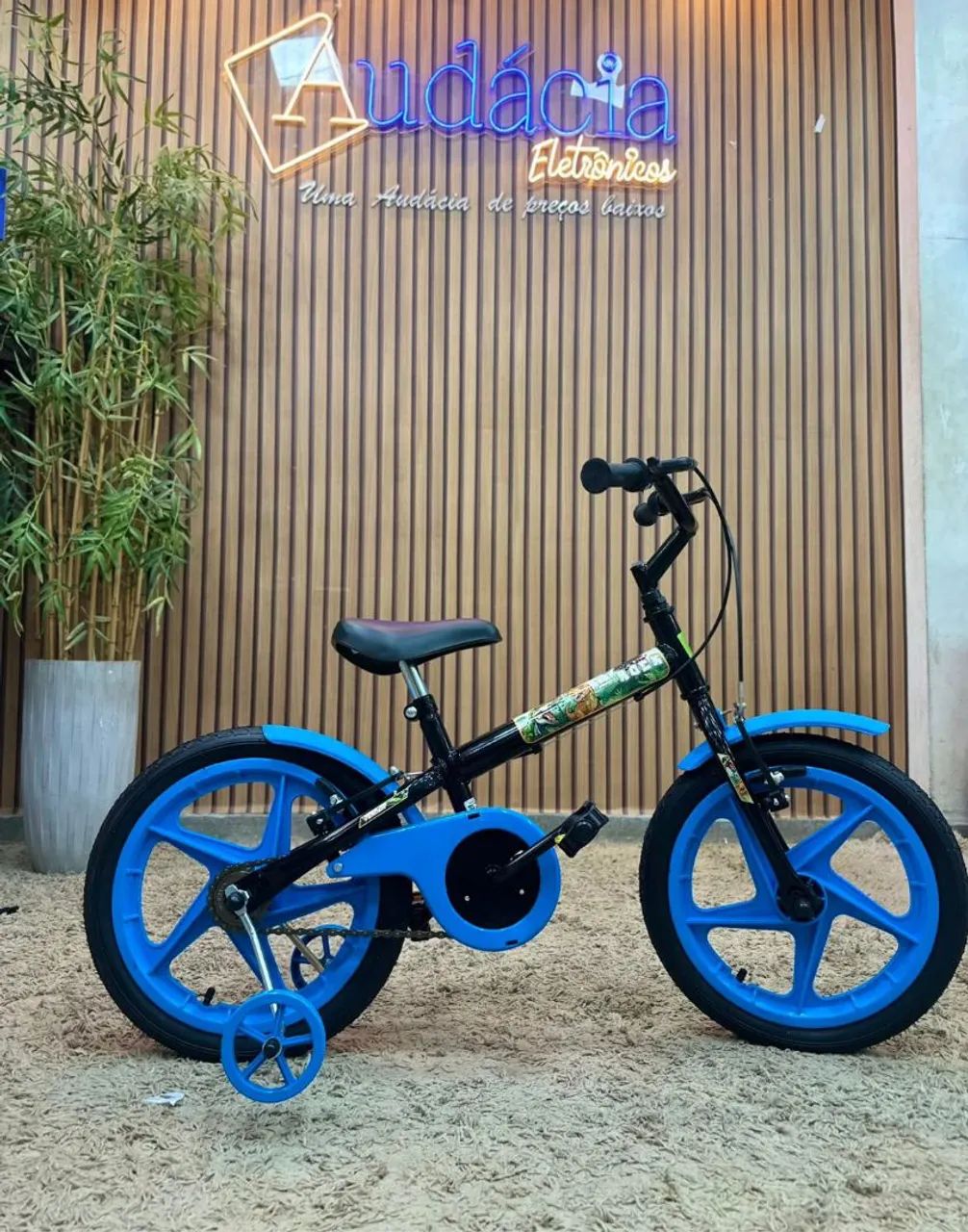 Bicicleta ROCK ARO 16 PRETO C/ AZUL ?