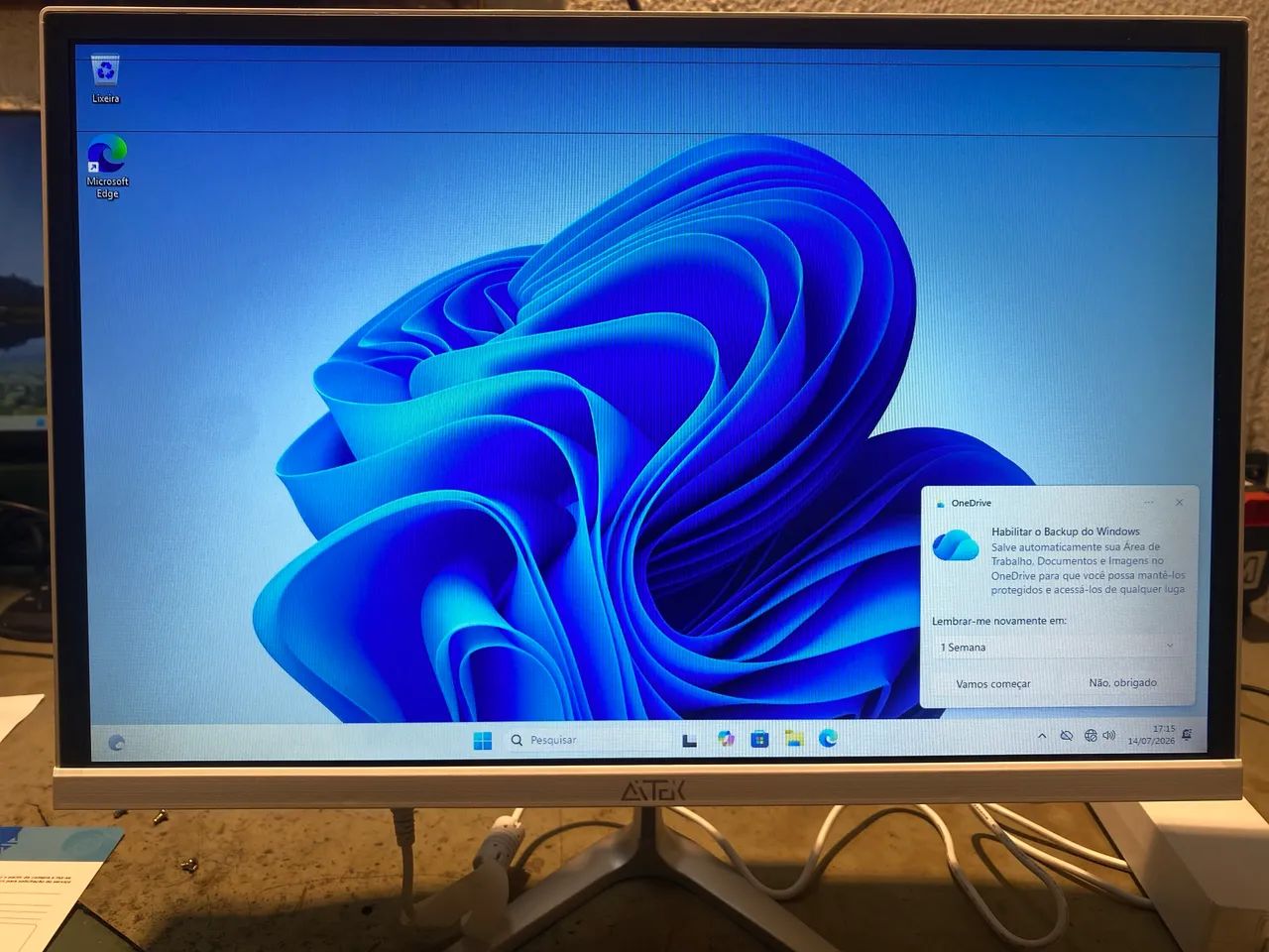 Computador All in one  Aitek  I5-3 8gb ram ssd 128gb 19? polegadas 