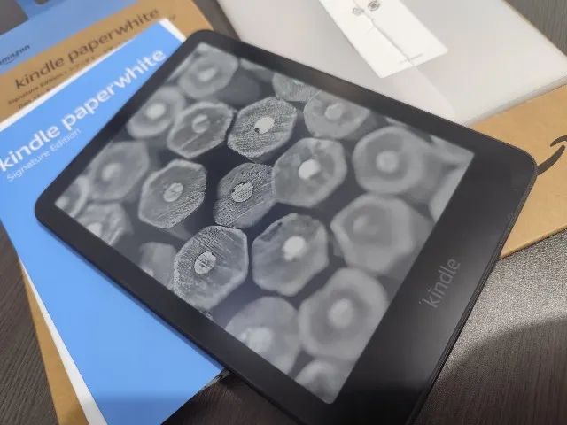 Kindle Paperwhite 12 Signature (32 GB, Tela 7 pol) - Tablets e E