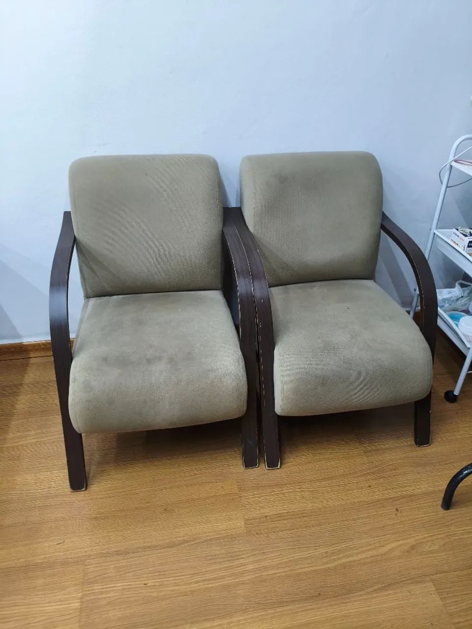 Par de Cadeirões / Poltronas de Recepção (Bege)