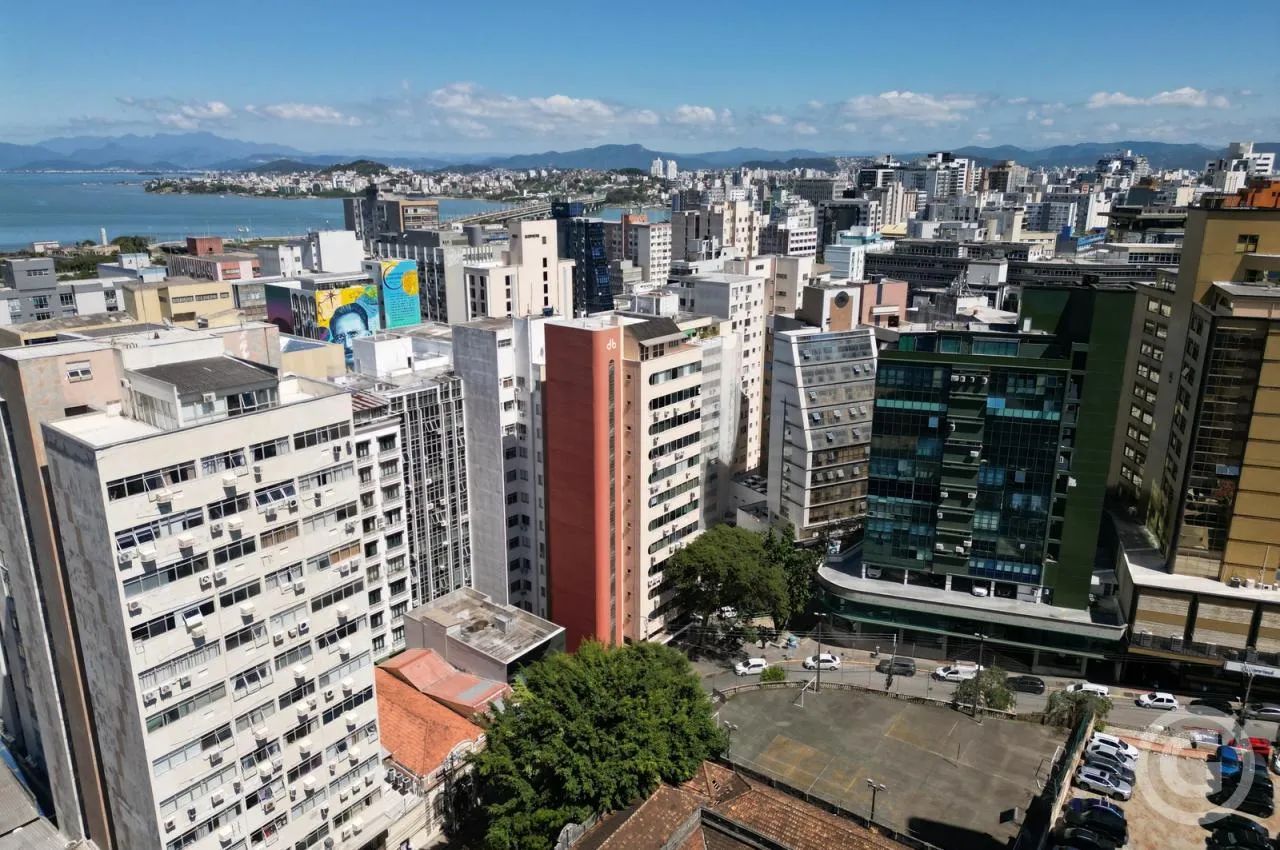 Apartamento de três dormitórios no Centro de Florianópolis - Foto 5