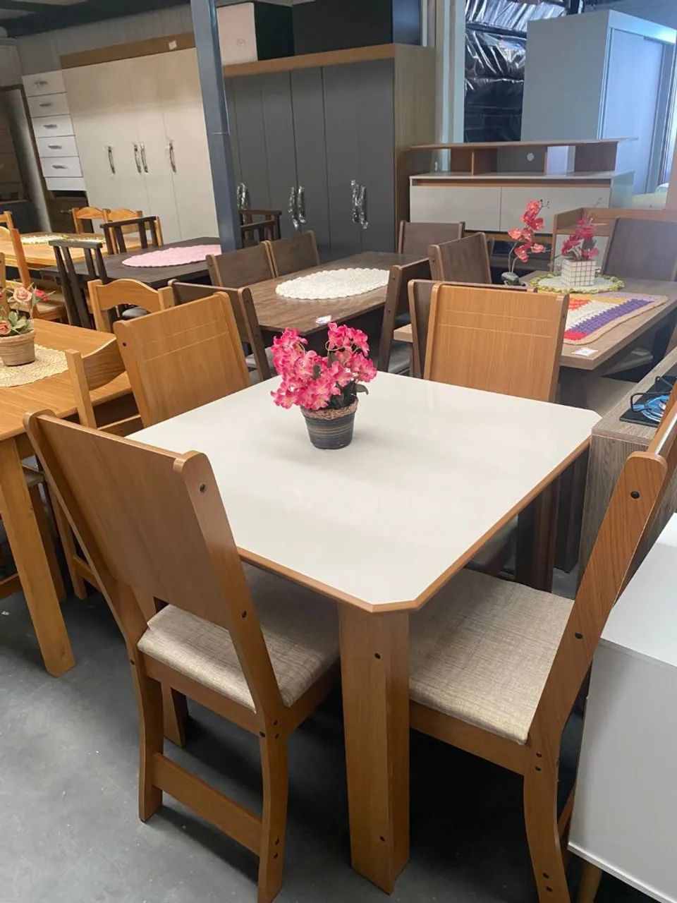 Mesa Genebra com 4 cadeiras - Novo - Foto 5