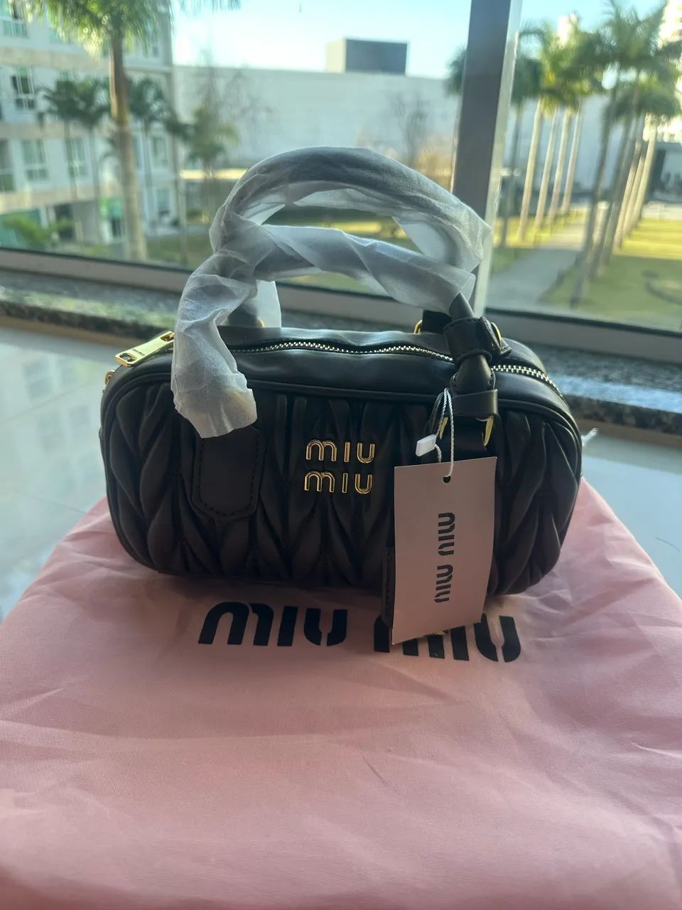 MIUMIU - Bolsa de luxo acolchoada- Acompanha todos os itens  - Foto 2