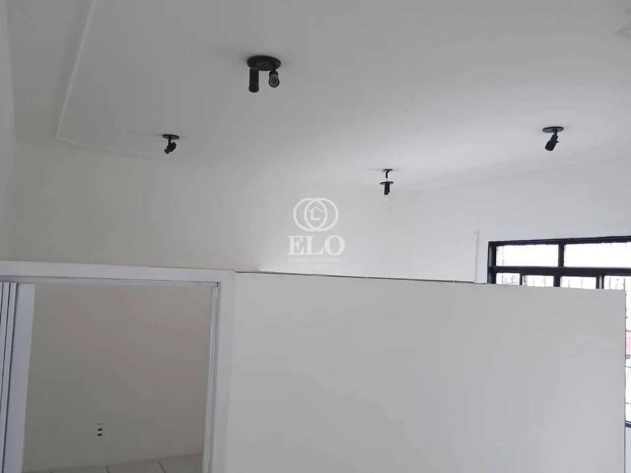 *Sala Comercial Desocupada Disponível - Foto 4