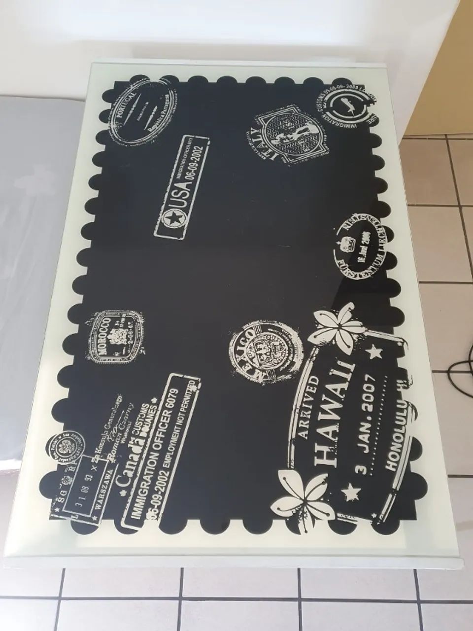 Escrivaninha com tampo de vidro - Foto 2