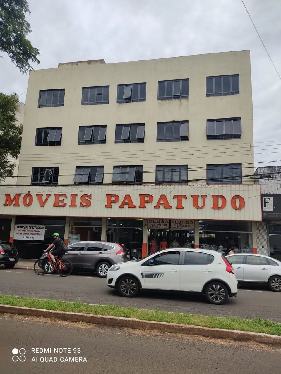 PRÉDIO COMERCIAL PARA LOCAÇÃO 