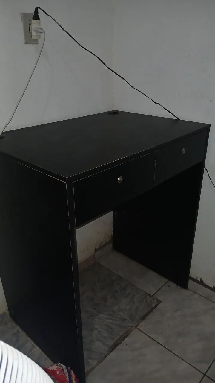 Mesa balcão c 2 gavetas