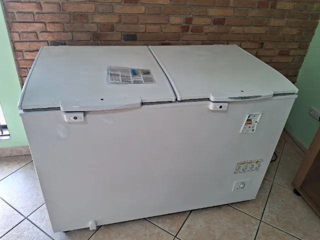 Freezer 2 portas 220v