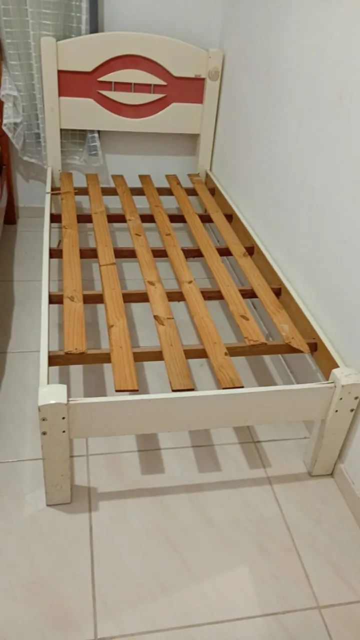 Cama de Madeira