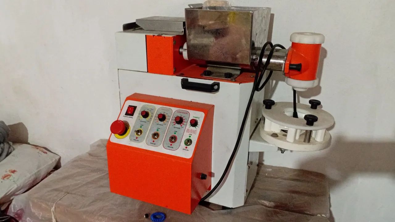 Quero vender uma máquina de salgado  - Foto 2