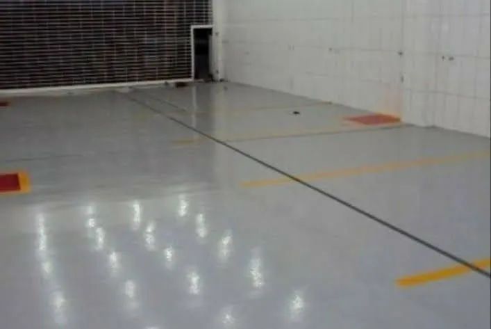 Pintura de piso epóxi profissional. - Foto 3