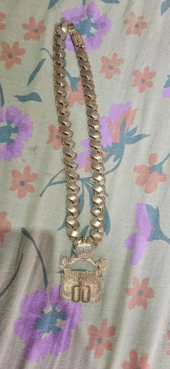 Cordão frizo com pingente 